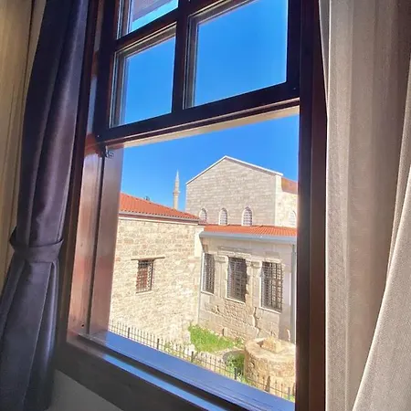 Necip Bey Konagi בית אירוח *